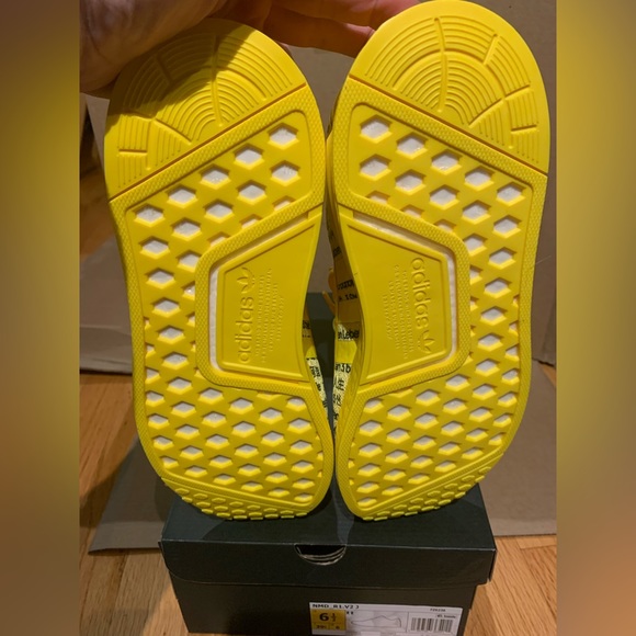 Adidas NMD_R1 V2 SZ 6.5 - Picture 3 of 10